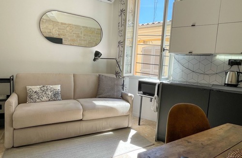 Antibes Old Town Condo | Renovated apartment for 3 in the heart of old Antibes