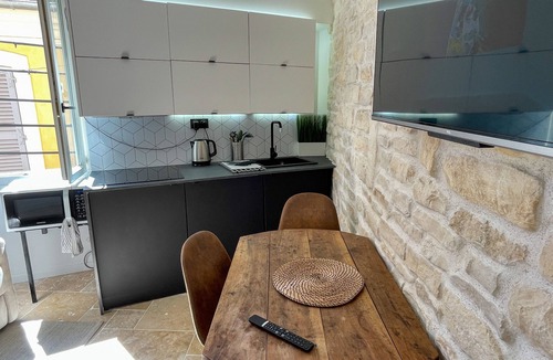 Antibes Old Town Condo | Renovated apartment for 3 in the heart of old Antibes