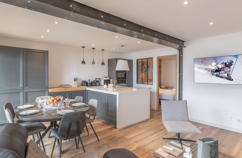 Jeux Apartment | Renovated family apartment, Alpe d'Huez, south-facing