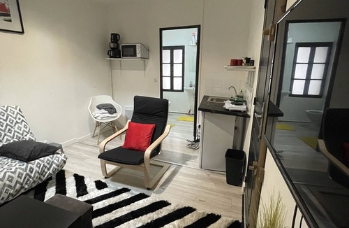 Capucins - Victoire Apartment | Renovated studio 5 minutes from the station