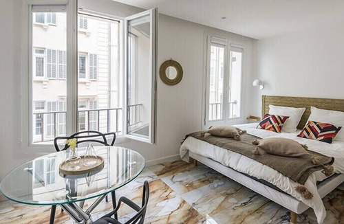 Opera Apartment | Renovated Studio On The Old Port