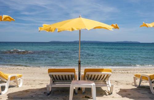 Le Lavandou Hotel | Roc Hotel - Hôtel 4 étoiles les pieds dans l'eau