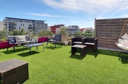 La Lironde Apartment | Roof terrace apartment 120m2 Duplex ideally located near center and Beaches