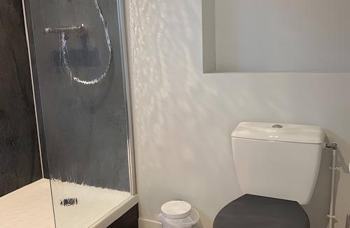 Saint-Marcel-de-Felines Bed & Breakfast | Room 'Domaine De Jarentin – Chambre Rubis' with Private Terrace, Balcony and Wi-Fi
