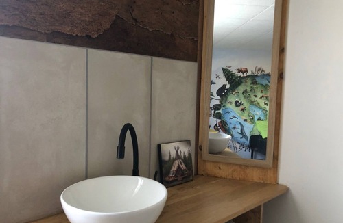 Bourg-en-Bresse Bed & Breakfast | Room in house in Bourg-en-Bresse (near Brou church and Ainterexpo)