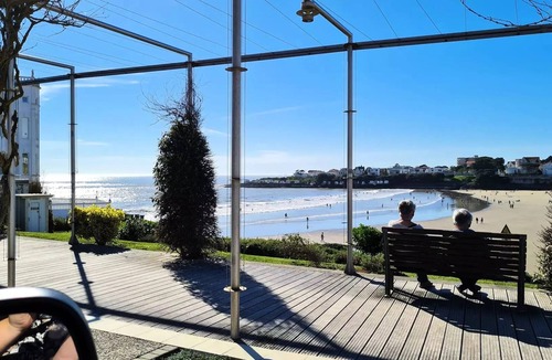 Pontaillac Apartment | Royan PONTAILLAC - STUDIO WITH UNOBSTRUCTED OCEAN VIEWS - Perfect for a TIGHT BUDGET