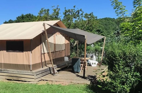 Saint-Paul-de-Vezelin House | Safari Family eco 5 person tent