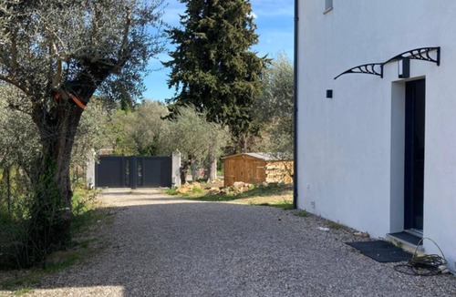 Saint-Jacques Villa | SANA family villa with swimming pool and pétanque, near Cannes