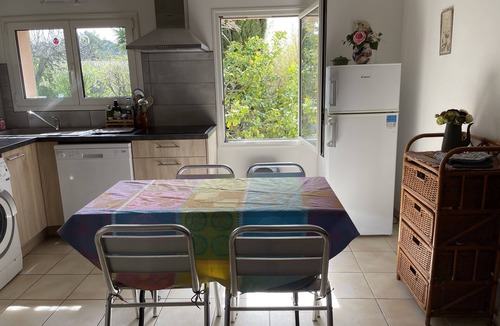 Sanary-sur-Mer House | SANARY Small country house with garden. Small dogs accepted