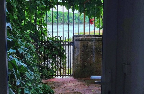 Saint-Satur House | Sancerre: Lovely furnished house renovated in 2025 with full view of the Loire Valley