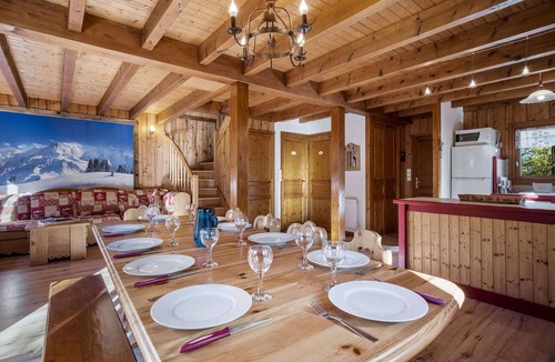 La Perriere Ski Chalet | Savoyard chalet near slopes, 13 guests, Parking, Wifi