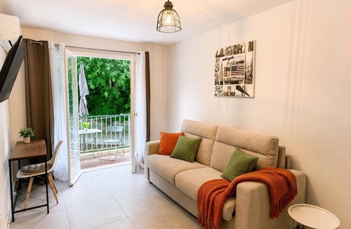 Ventabrun Apartment | Sea la vie - cozy, air-conditioned, with balconies, near the beach