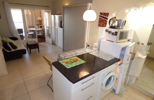 Le Brusc Apartment | Sea view, 10 minuts of the beach