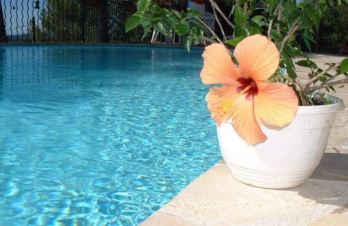 Tourrettes-sur-Loup House | Sea views from the pool and from every room at Villa 'Pura Vida'!
