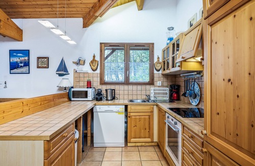 Biscarrosse House | Semi-Detached House 'Maison entre Lac et Océan' with Garden, Terrace & Wi-Fi