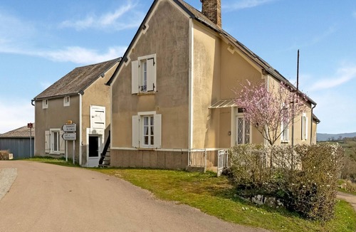 Dun-sur-Grandry House | Soothing Holiday Home in Dun-sur-Grandry with Terrace