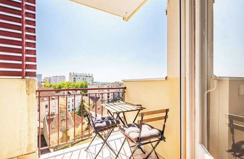 Faubourg North Apartment | Spacieux appartement avec parking Centre de Dijon
