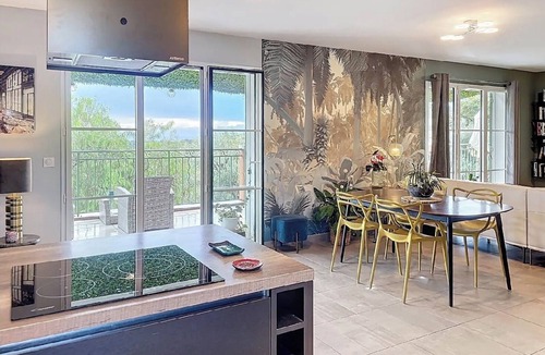 Les Maillans Condo | Spacious apartment in secure residence with swimming pool