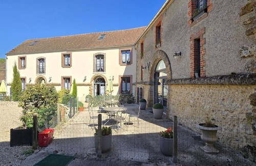 Mareil-le-Guyon Cottage | Spacious cottage near Paris with terrace and parking