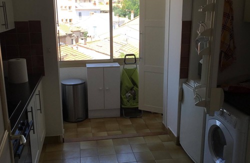 Le Mourillon Apartment | Spectacular Beach Views with Underground Garage Parking - sleeps 6