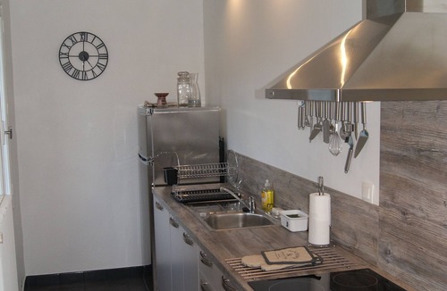 Arcon House | Squirrel cottage, independent, not overlooked, on 7000m2 of wood property