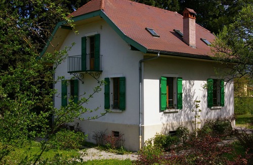 Saint-Jorioz House | ST-JORIOZ, maison de famille, 500m du Lac, 10M de la piste cyclable, 10pers