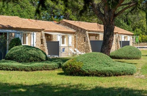 La Roque-sur-Pernes House | Stone house T3 in a tourist residence