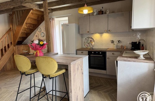 Blis-et-Born Cottage | Stone house with parking - 4 guests