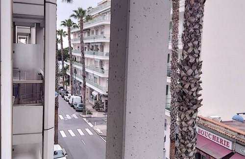 Juan-les-Pins Apartment | Studio 309 Bord de mer Résidence Graziella
