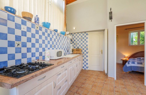 Saint-Remeze Apartment | Studio Apartment 'Proche Gorges De L'Ardeche' with Shared Pool, Wi-Fi and Air Conditioning