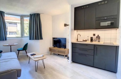 Le Suquet Apartment | Studio Contemporain Avec Piscine Proche de la mer