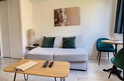 Le Suquet Apartment | Studio Contemporain Avec Piscine Proche de la mer