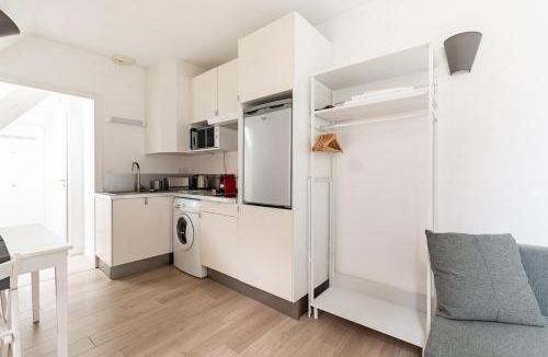 Dijon Centre Ville Apartment | Studio Hyper centre - Dans Hotel Particulier - Charles le Téméraire