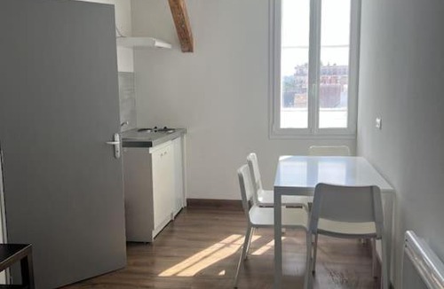 Roanne Apartment | Studio Hyper Centre proche Mc Do