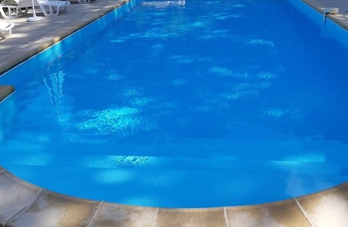 Domme Apartment | Studio in Dordogne for 2 people with Terrace + pool near Sarlat