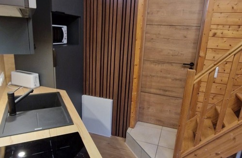 Annecy-le-Vieux Apartment | Studio moderne avec mezzanine à 4 min du Lac (Petit Port)