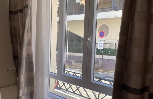 Cannes City Centre Apartment | Studio Moderne proche du Centre et plages de Cannes