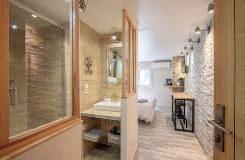 Les Grands Carmes Apartment | Studio near Old Port, Panier and Station