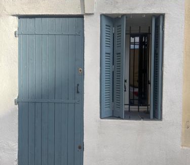 Saint-Victor Apartment | Studio Notre Dame de la garde
