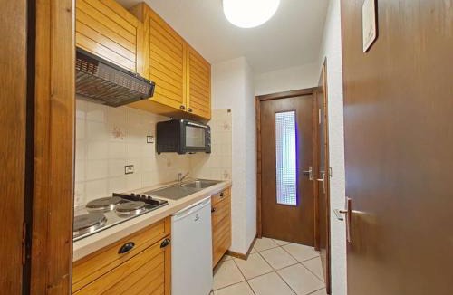 Le Chinaillon Apartment | Studio ski aux pieds avec terrasse, parking et Wi-Fi - 4 couchages - FR-1-241-173