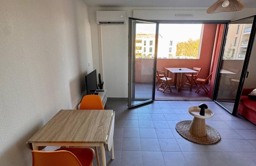 Grand Sud Apartment | Studio with terrace, air conditioning and swimming pool in Aix-en-Provence