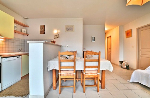 Domino House | Stunning private villa for 5 people with WIFI, TV, terrace and pets allowed