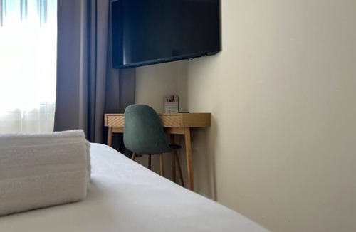 Sanary-sur-Mer Hotel | Stylish Double Room Near Coastal Walks and Marina Restaurants