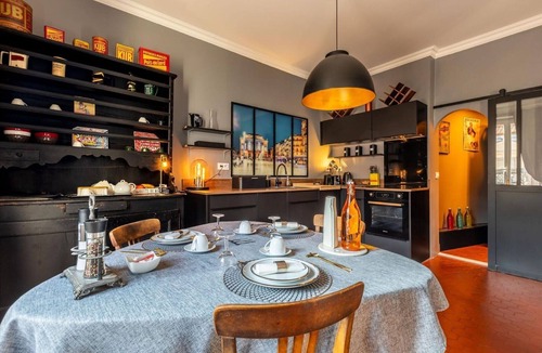 Gares Apartment | Stylish Montpellier Apartment for 4