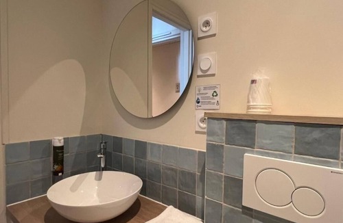 Sanary-sur-Mer Hotel | Stylish Triple Room Close to Coastal Dining and Local Shops