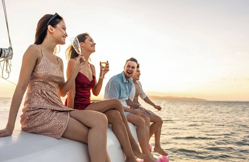 La Faviere Boat Rental | Sun-Kissed Sailing Adventure in Provence-Alpes-Côte d'Azur