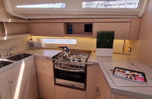 Golfe Juan Boat Rental | Sun-Kissed Sailing Adventure in Provence-Alpes-Côte d'Azur
