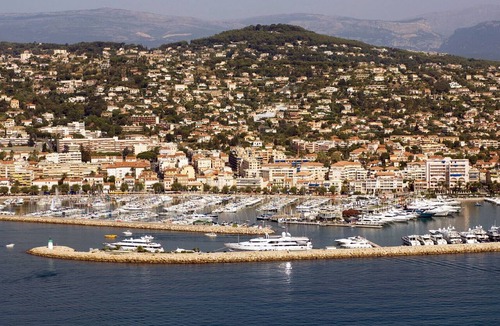 Golfe Juan Boat Rental | Sun-Kissed Sailing Adventure in Provence-Alpes-Côte d'Azur