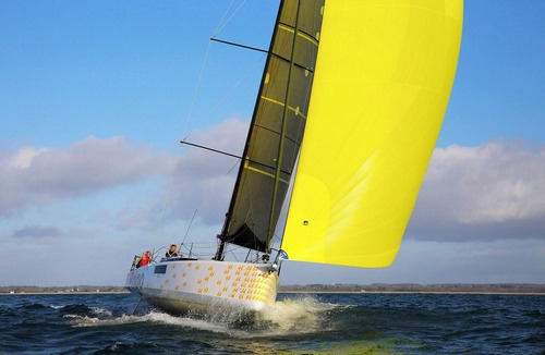 French Atlantic Coast Boat Rental | Sun-Kissed Sailing Adventure in Antiguo Puerto de La Rochelle