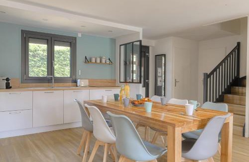Saint-Genis-les-Ollieres Villa | Sunny House - Villa 4 chambres - Saint Genis Les Ollières